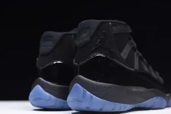 Rep 11 and black Jordan Cap Gown Air 378037-005 0606